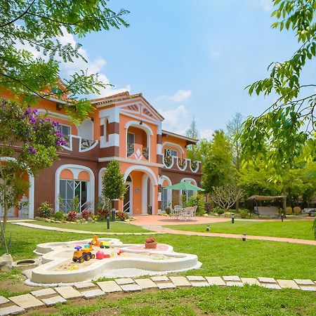 山閱聖堡羅莊園 Bed and Breakfast Yuchi Εξωτερικό φωτογραφία