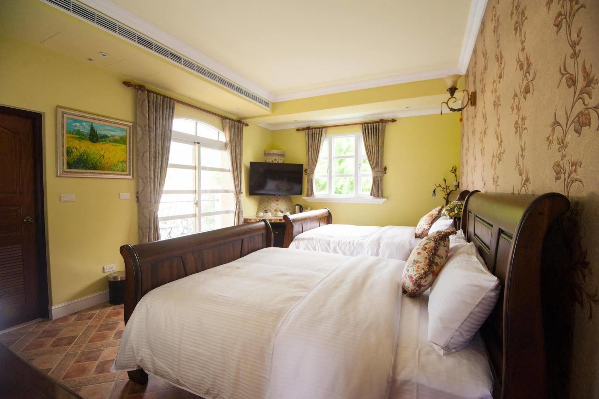 山閱聖堡羅莊園 Bed and Breakfast Yuchi Εξωτερικό φωτογραφία