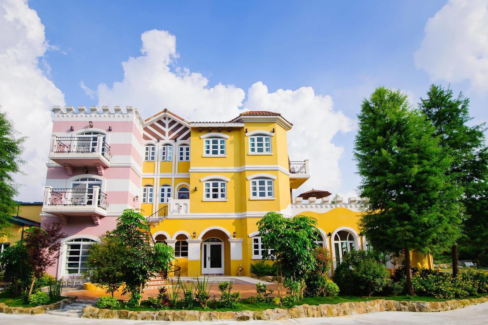 山閱聖堡羅莊園 Bed and Breakfast Yuchi Εξωτερικό φωτογραφία
